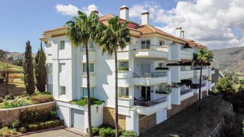 Lac- Spacious Apartment With Spectacular Views