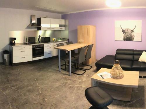 Gracious Apartment In Zeulenroda-triebes With Terrace
