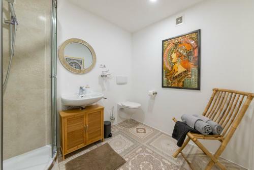 Moor Apartment 10