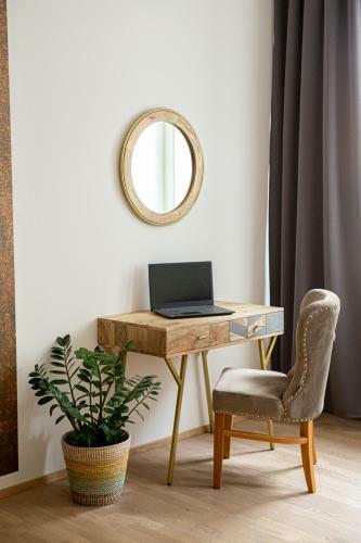 Moor Apartment 7