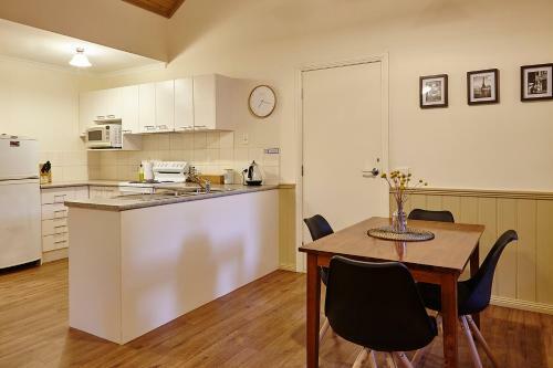 Aparthotel Alpine Valley Cottages