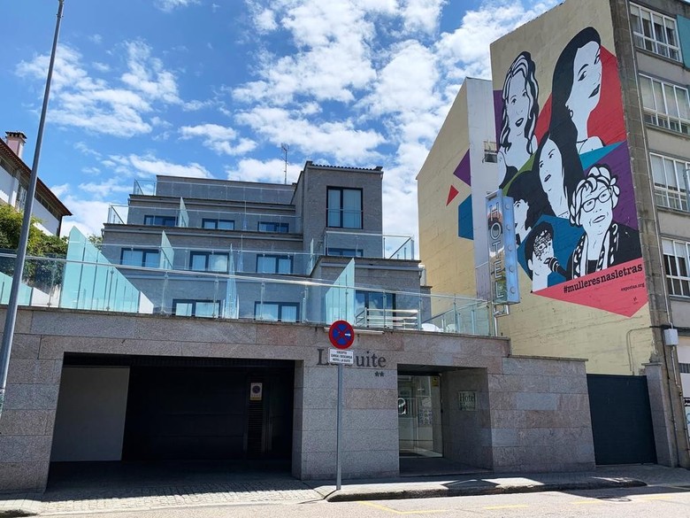 La Suite Hotel