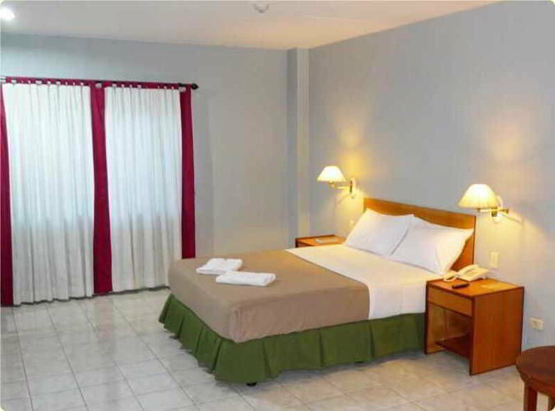 Posada Sequoia Inn