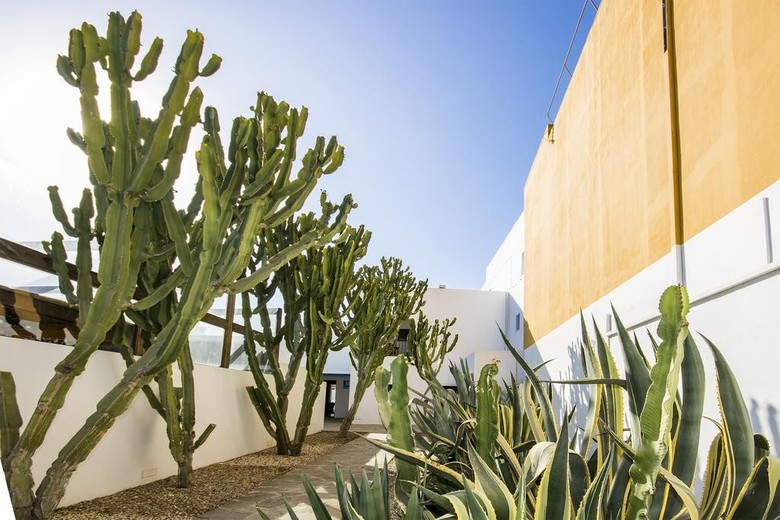 Hostal Do�a Lola Marina