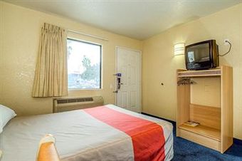 Motel 6 Anaheim - Fullerton East