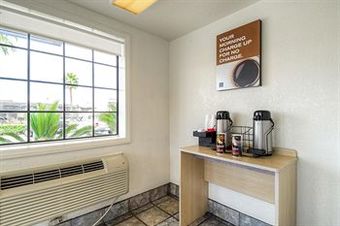 Motel 6 Anaheim - Fullerton East
