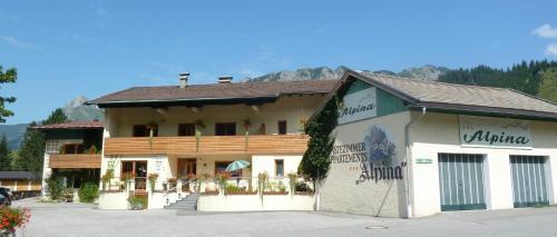 Hostal Alpina