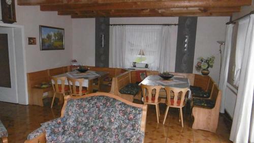 Gro�es G�stehaus
