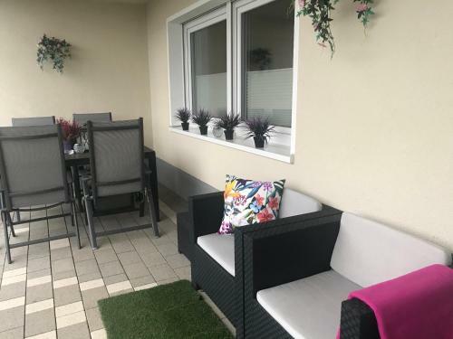 Neu! Top Apartment! 7km Saarbruecken! Terrasse, Garten!