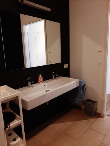 Apartamento High-quality In The Heart Of Stuttgart 4