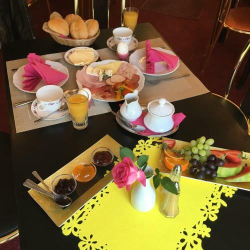 Hostal Cafe & Pension Jl