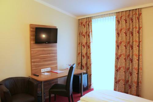 Come In Hotel