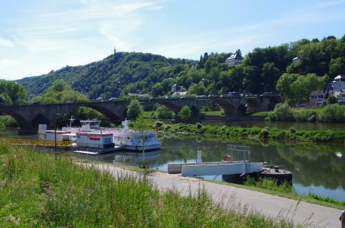 Apartamento Wohnen Am Trierer Moselufer