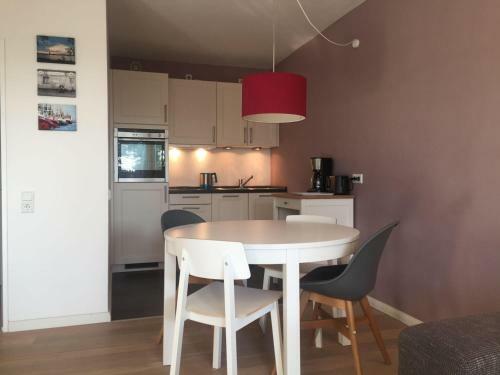 Apartamento 50-meter-bis-zum-strand-luetje-loge