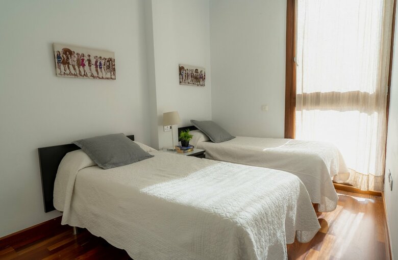 Apartamentos Azz Sevilla Torre De La Plata