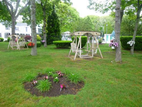 Falmouth Heights Motor Lodge