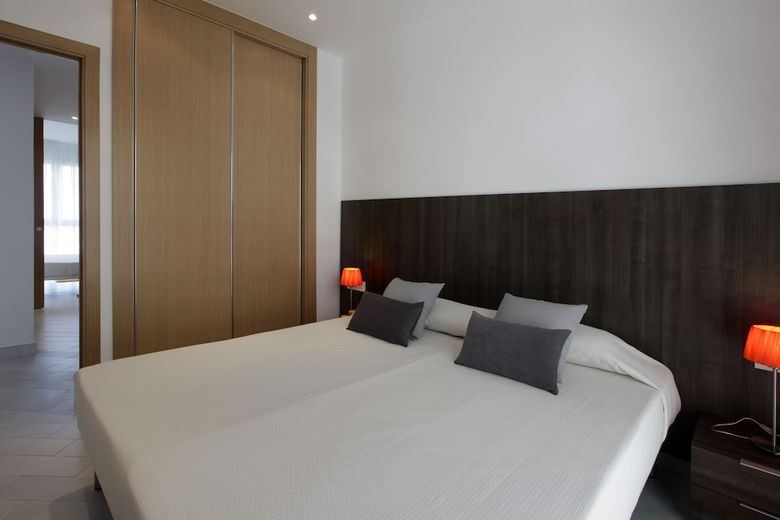 Fisa Rentals Les Corts Apartments