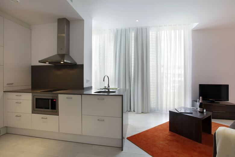 Fisa Rentals Les Corts Apartments