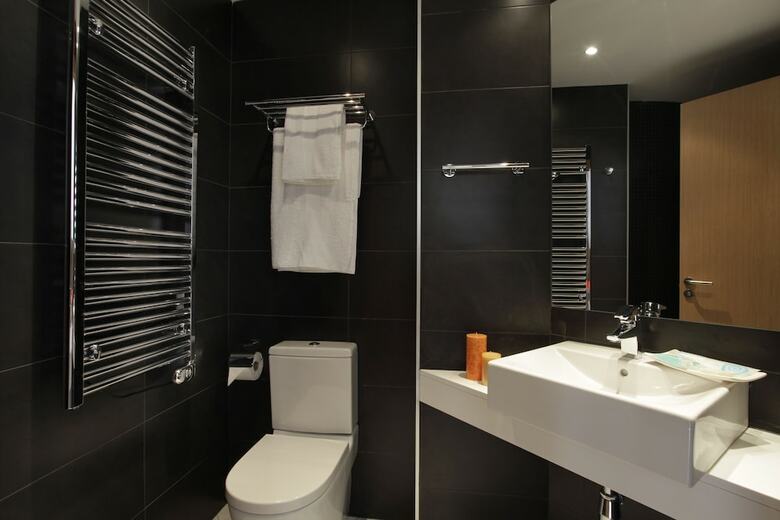 Fisa Rentals Les Corts Apartments
