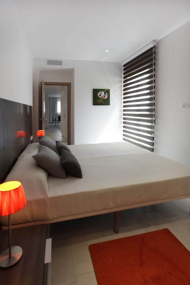 Fisa Rentals Les Corts Apartments