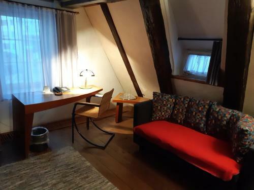 Hotel Schiefes Haus