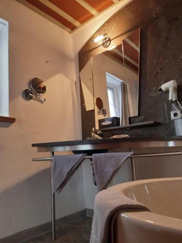 Hotel Schiefes Haus