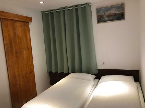 Hostal Tu Ferienzimmer In Ulm Stadtmitte