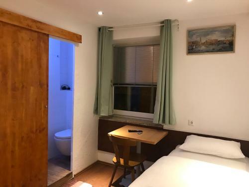 Hostal Tu Ferienzimmer In Ulm Stadtmitte