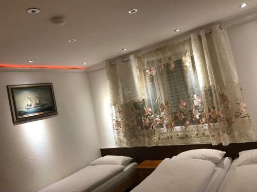 Hostal Tu Ferienzimmer In Ulm Stadtmitte