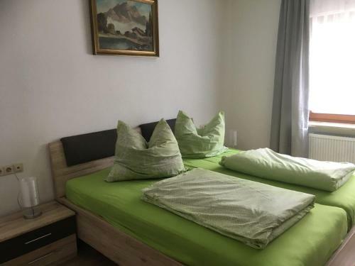 Apartamento Ferienwohnungen Sernatinger