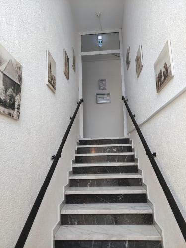 Hotel G�stehaus Am Bahnhof , Kontaktloser 24 Self Check In