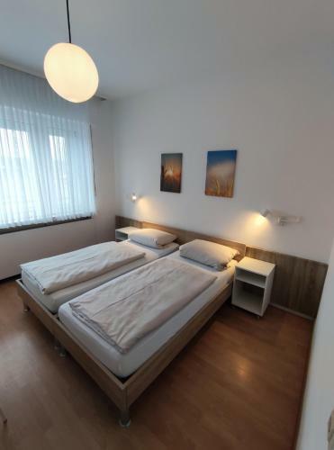 Hotel G�stehaus Am Bahnhof , Kontaktloser 24 Self Check In
