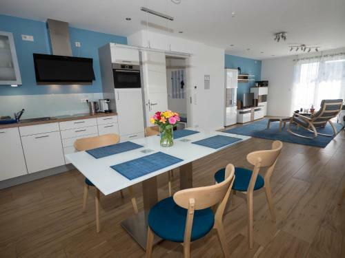 16lilien Apartmentwohnung Gartenblick