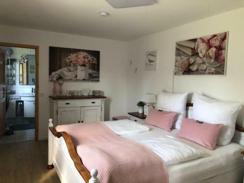 Lili�s Bungalow Auf Der Halbinsel Scheid