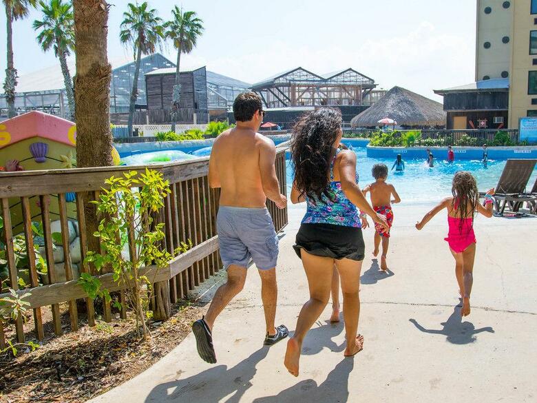 Hotel Schlitterbahn Beach Resort & Waterpark