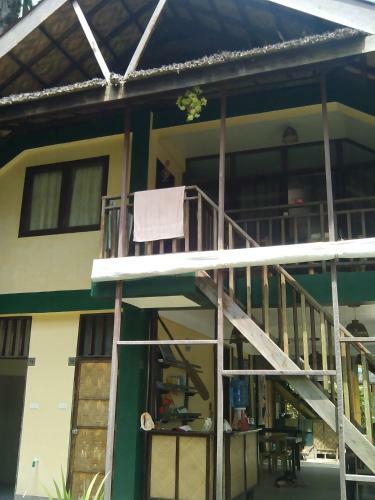 Hotel Eddie`s Beach Resort Siargao