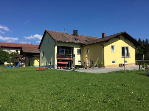 Apartamento Haus Am Treffenbach