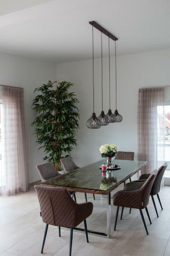 Apartamento Penthouse W�schenbeuren