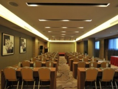 Hotel Ramada Bells Tower