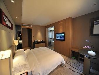Hotel Ramada Bells Tower