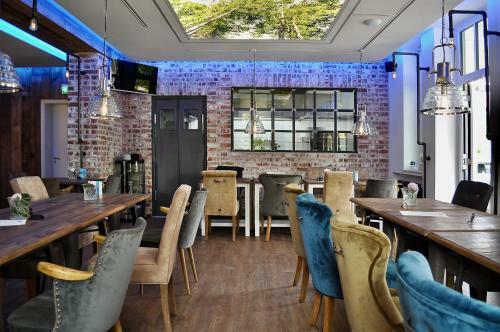 Hotel Weyotel