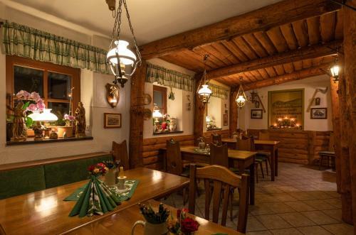 Hostal Pension Und Gastst�tte Zur Knappensch�nke