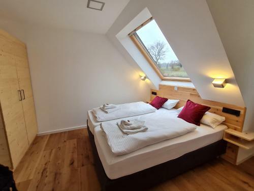 Apartamentos Ferienwohnung Zur Rh�n Tischlerei