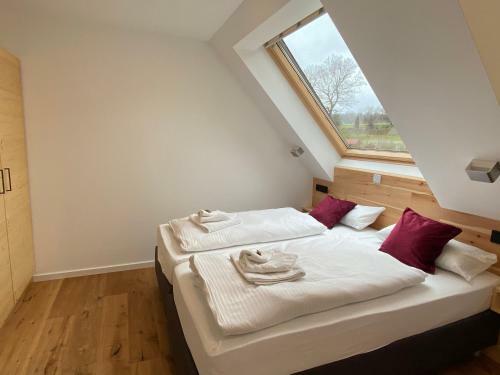Apartamentos Ferienwohnung Zur Rh�n Tischlerei