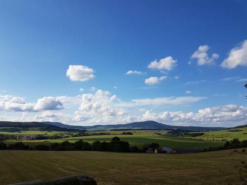 Apartamentos Ferienwohnung Zur Rh�n Tischlerei