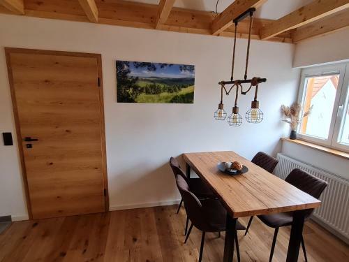 Apartamentos Ferienwohnung Zur Rh�n Tischlerei