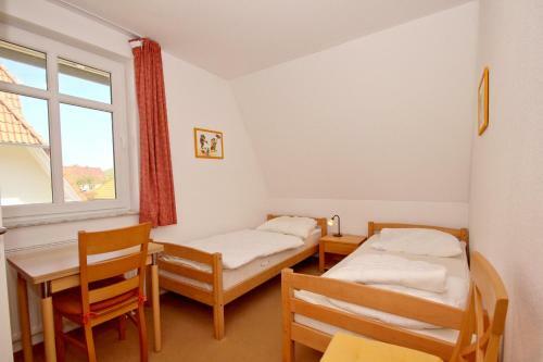 Apartamento Hafenh�user Wiek Fewo 03 Balkon, Meerblick