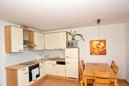 Apartamento Hafenh�user Wiek Fewo 03 Balkon, Meerblick