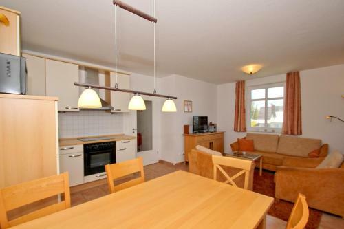 Apartamento Hafenh�user Wiek Fewo 01 Balkon, Meerblick