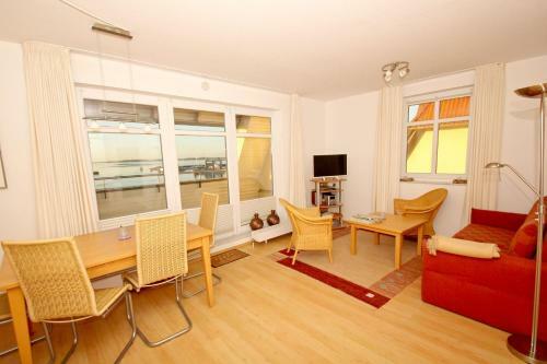 Apartamento Hafenh�user Wiek Fewo 09 Balkon, Meerblick